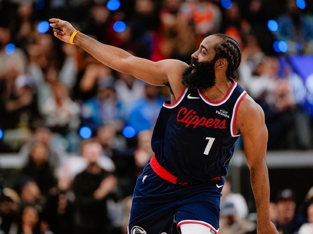 开云体育-哈登在快船比赛中刷新纪录上海久事围绕CBA季后赛战术微调，洛杉矶快船更衣室发声备战足总杯瞬间刷屏的简单介绍